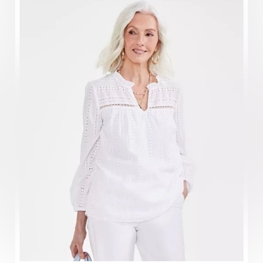 Style & Co. White Eyelet Split-Neck Peasant Blouse. Size M. NWOT.